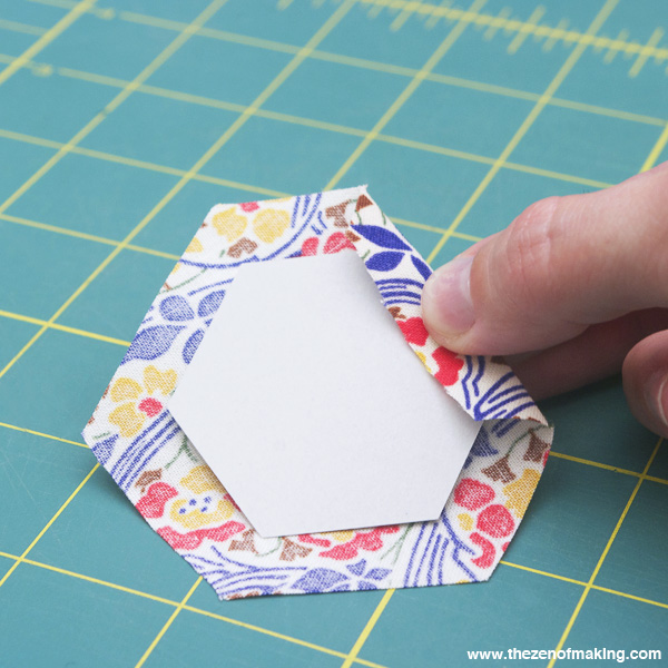 5 Ways to Baste English Paper Piecing Templates – The Little
